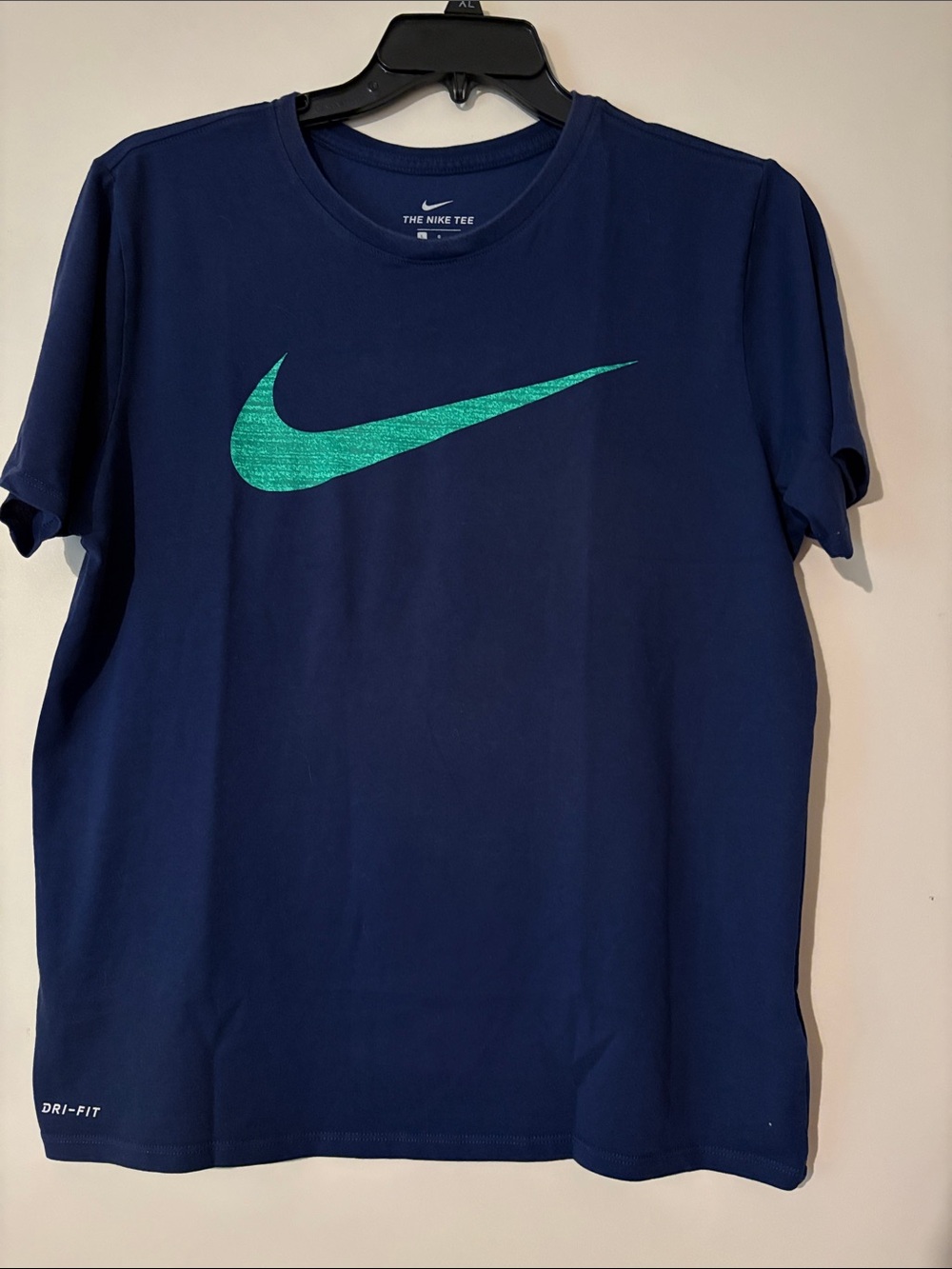 Men’s THE Nike TEE Navy green center Swoosh ATHLETIC CUT DRI Fit size XL